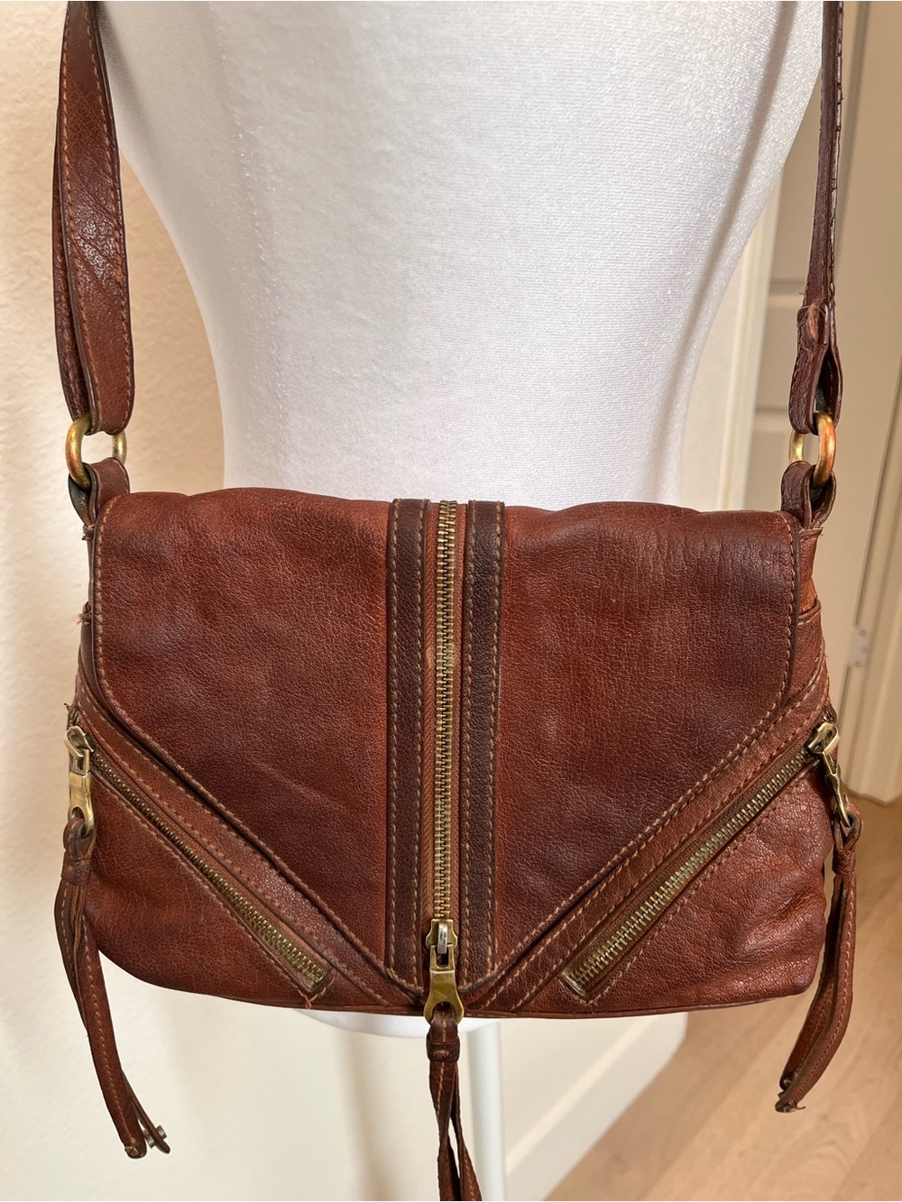 Vintage Grungy Lucky Brand Chestnut Brown Leather Crossbody Bag